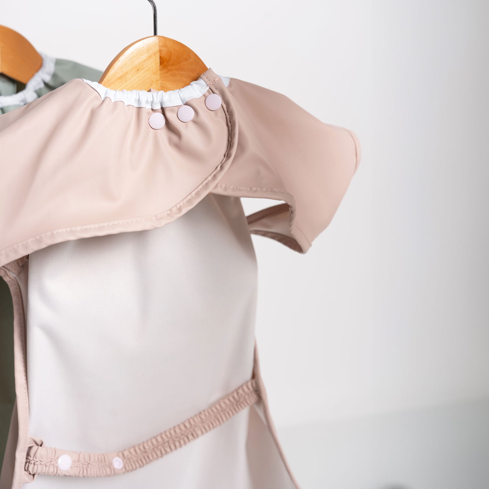 Kubaii Long Waterproof Bib 6m+ | Pocket - Kubaii Sleeved Bibs