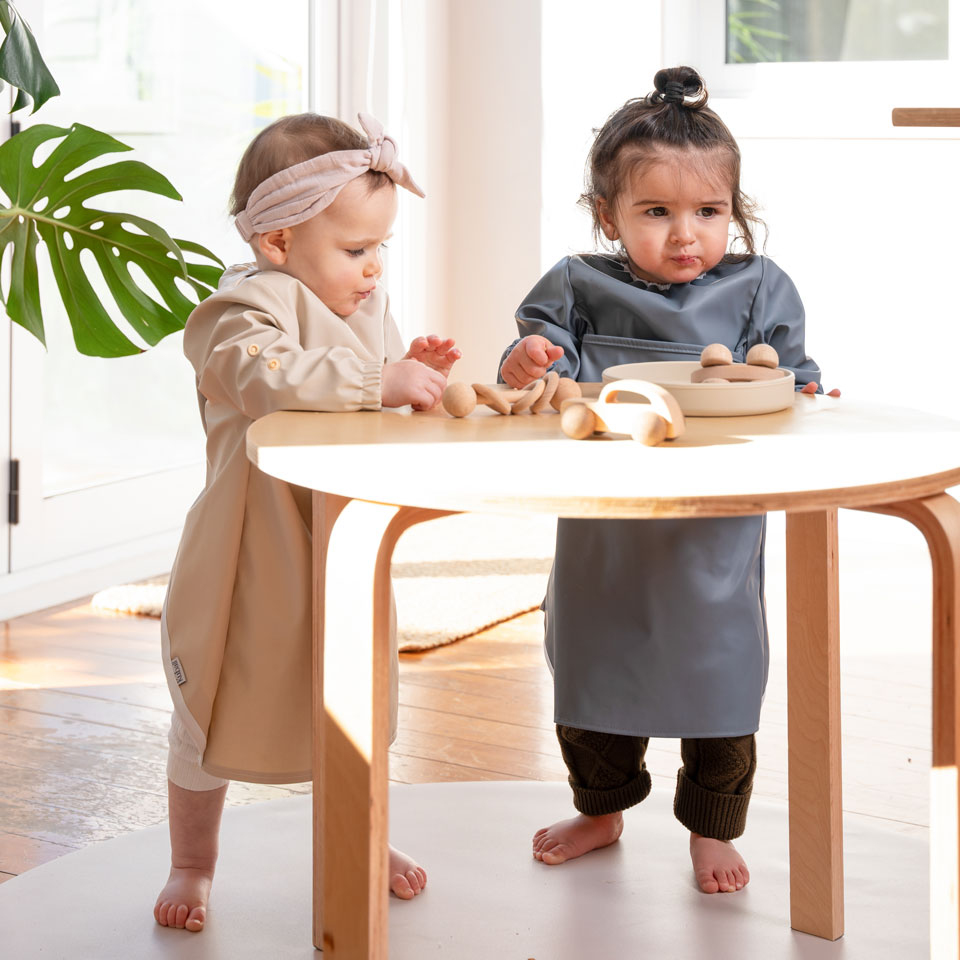 Kubaii Long-Sleeved Bib | Pocket - Kubaii Sleeved Bibs