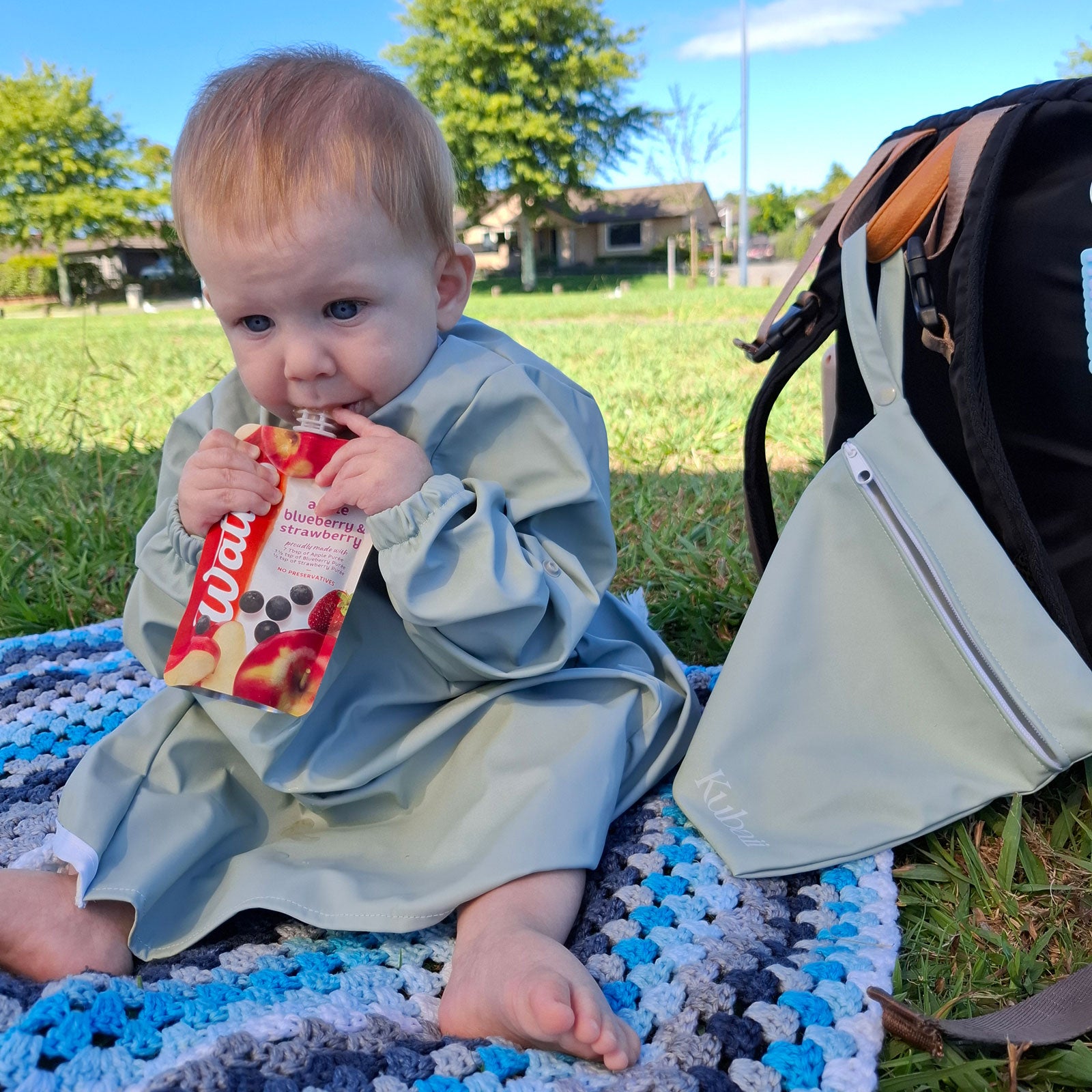 Kubaii Waterproof Smock Bib with Sleeves 12m+ | No Pocket